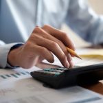 W jaki sposób efektywnie nawadniać przydomowy ogród? Praktyczny poradnik dla miłośników roślin